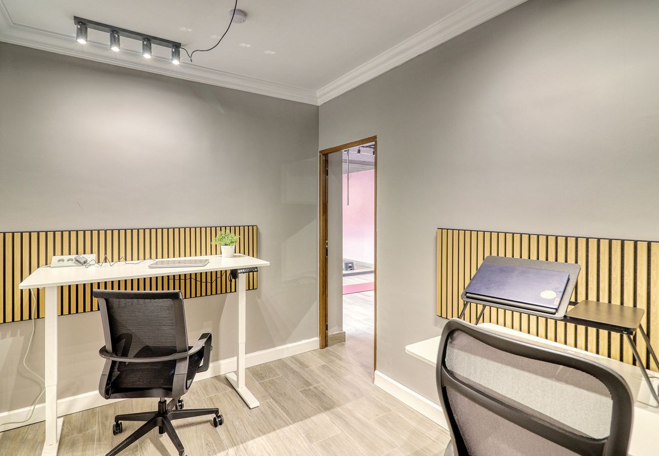 Villa in Puerto de la Cruz - 4 SZ Villa Wohnen & Arbeiten|Pool, Fitnessraum, Büro, Billard