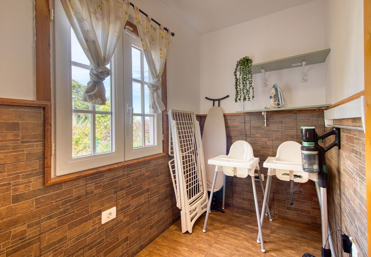 Ferienhaus in Puerto de la Cruz - 4-Schlafzimmer Wellnessvilla | Pool, Sauna & Fitnessraum