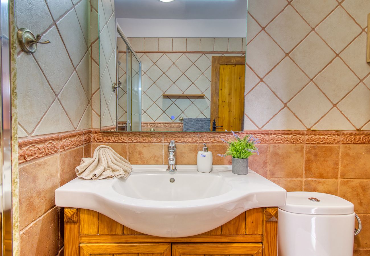 Ferienhaus in Puerto de la Cruz - 4-Schlafzimmer Wellnessvilla | Pool, Sauna & Fitnessraum