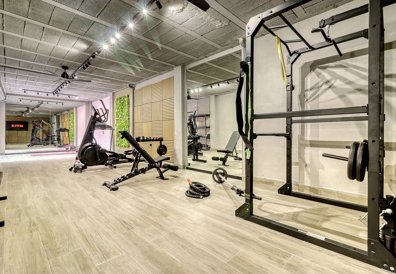 Villa en Puerto de la Cruz - Villa 4 hab Vida-Trabajo|Piscina, Gimnasio, Oficina, Billard