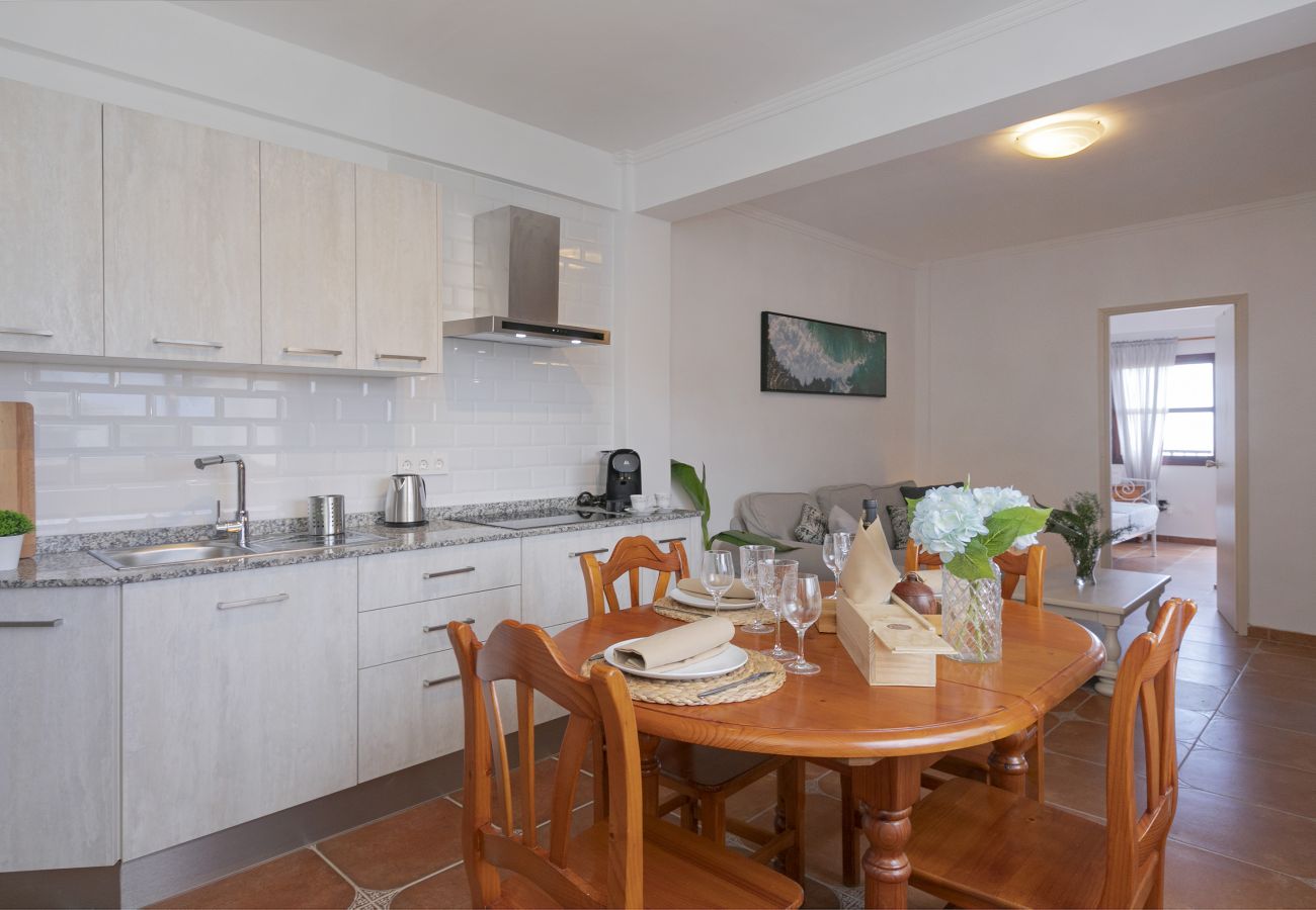 Appartement à Icod de los Vinos - Escapade Vintage au Centre-Ville / À 1 min du Centre + Wi-Fi Rapide
