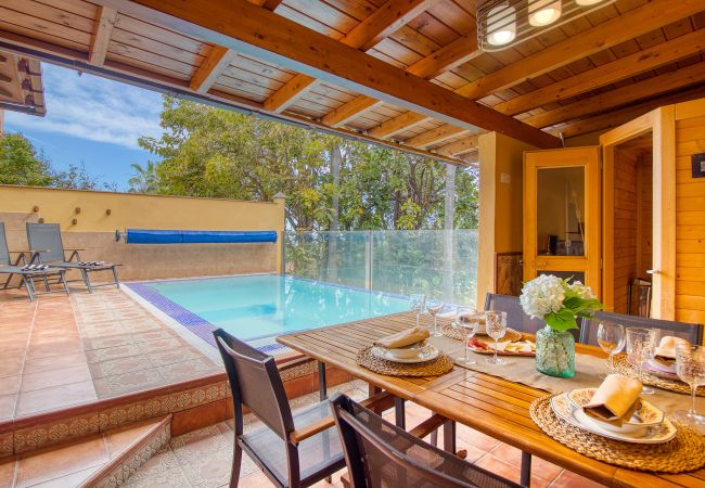 Maison à Puerto de la Cruz - Villa Bien-Être 4 Chambres | Piscine, Sauna et Salle de Sport