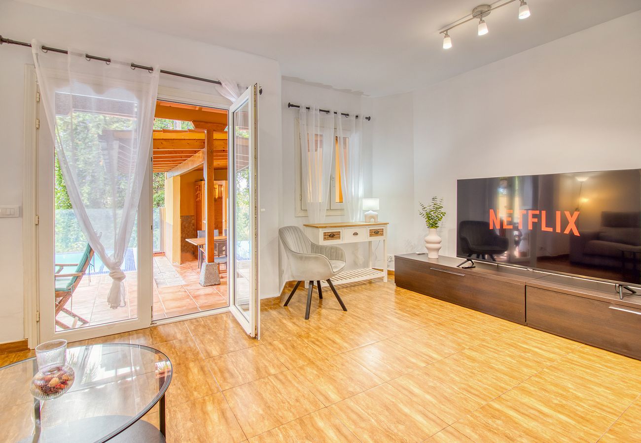 Maison à Puerto de la Cruz - Villa Bien-Être 4 Chambres | Piscine, Sauna et Salle de Sport