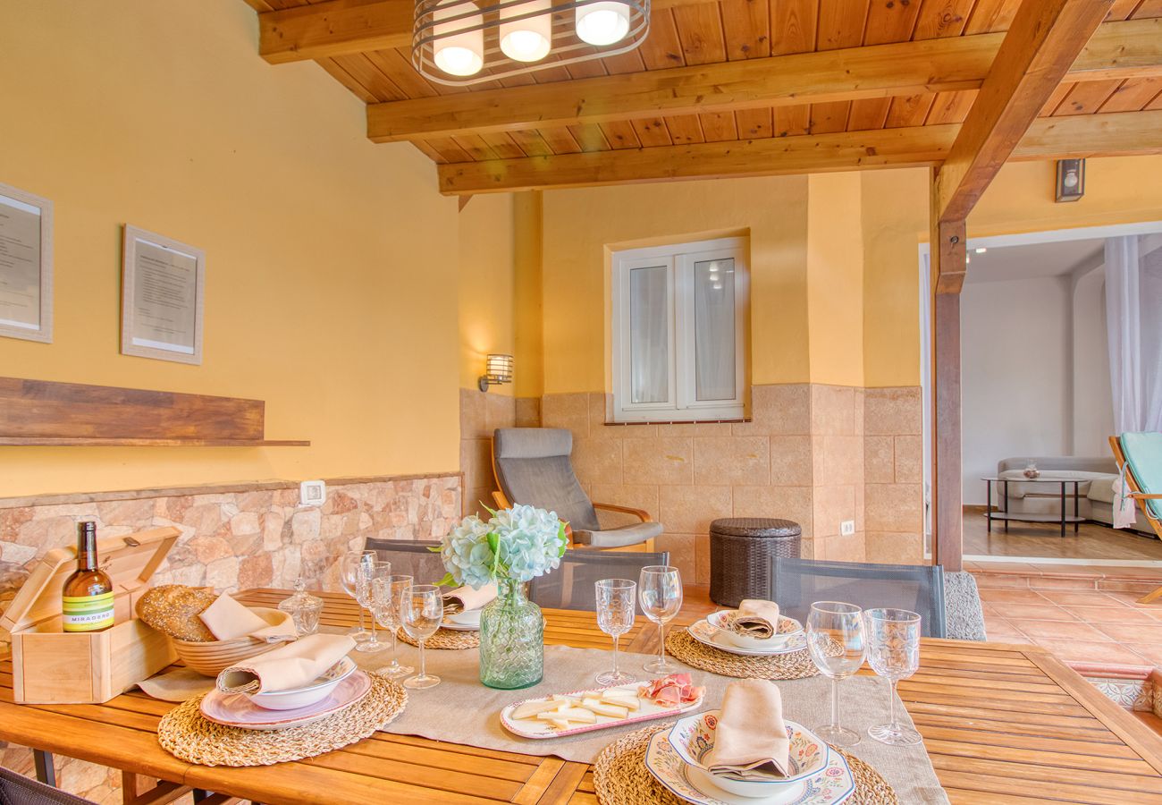 Maison à Puerto de la Cruz - Villa Bien-Être 4 Chambres | Piscine, Sauna et Salle de Sport