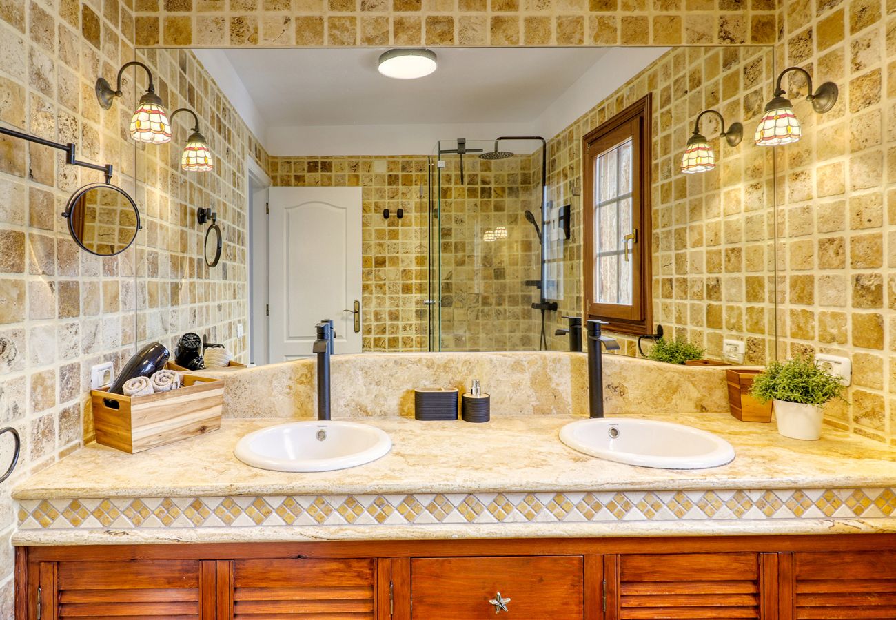 Villa a Puerto de la Cruz - Villa 4 cam Vita & Lavoro|Piscina, Palestra, Ufficio, Biliardo