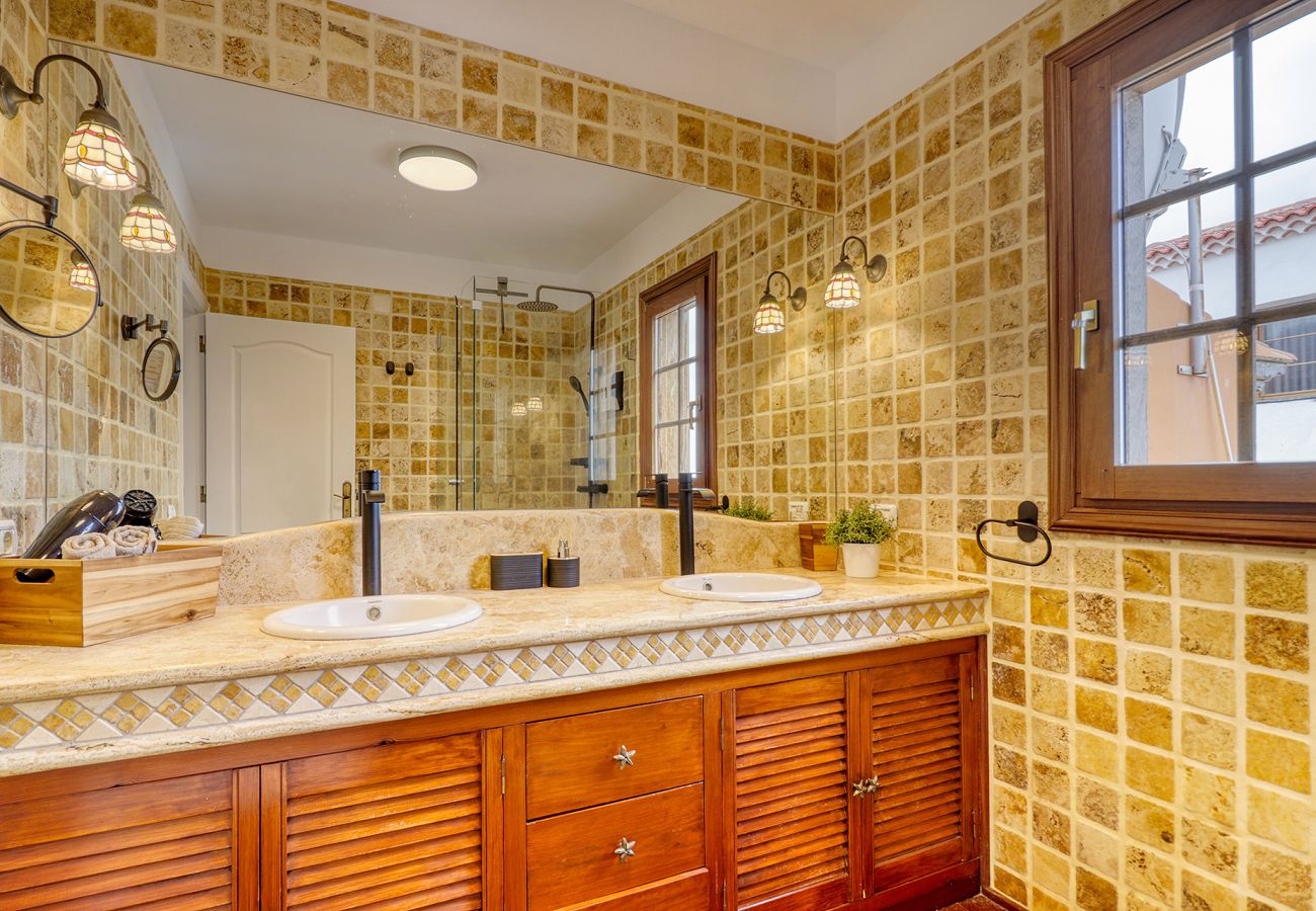 Villa a Puerto de la Cruz - Villa 4 cam Vita & Lavoro|Piscina, Palestra, Ufficio, Biliardo