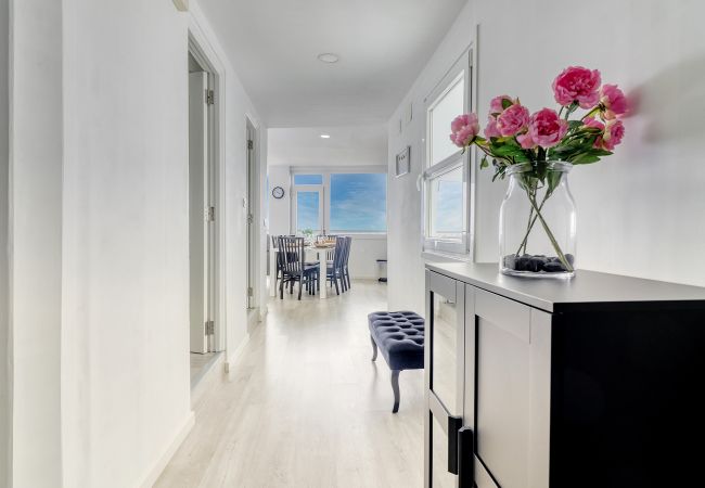 Apartment in Icod de los Vinos - Spacious Central Apt. w/ private parking/ocean view Apartment in Icod de los Vinos - Spacious Central Apt. w/ private parking/ocean view