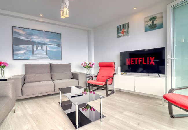 Apartment in Icod de los Vinos - Spacious Central Apt. w/ private parking/ocean view Apartment in Icod de los Vinos - Spacious Central Apt. w/ private parking/ocean view