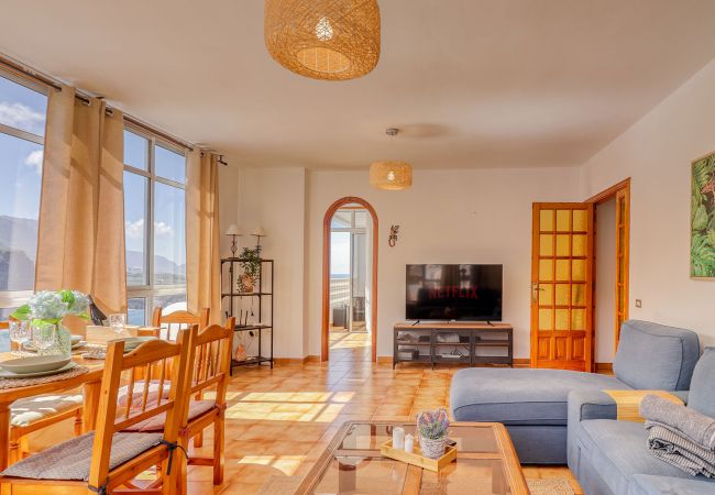 Apartment in Icod de los Vinos - Oceanview Retreat / 50m to Beach + Sunset Terrace + Ensuite Apartment in Icod de los Vinos - Oceanview Retreat / 50m to Beach + Sunset Terrace + Ensuite